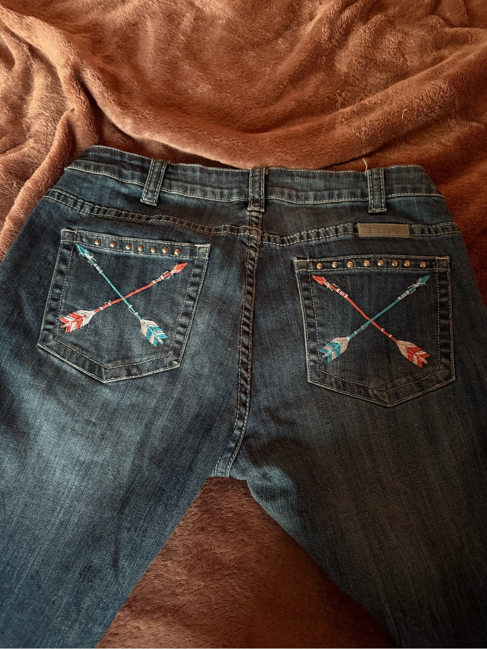 Cowgirl tuff pathmaker with Embroidered Arrow Back Pockets